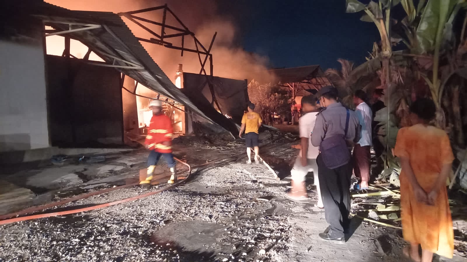 Pabrik Sanghai Gangsar Terbakar, Kerugian 1,5 Milyar Rupiah