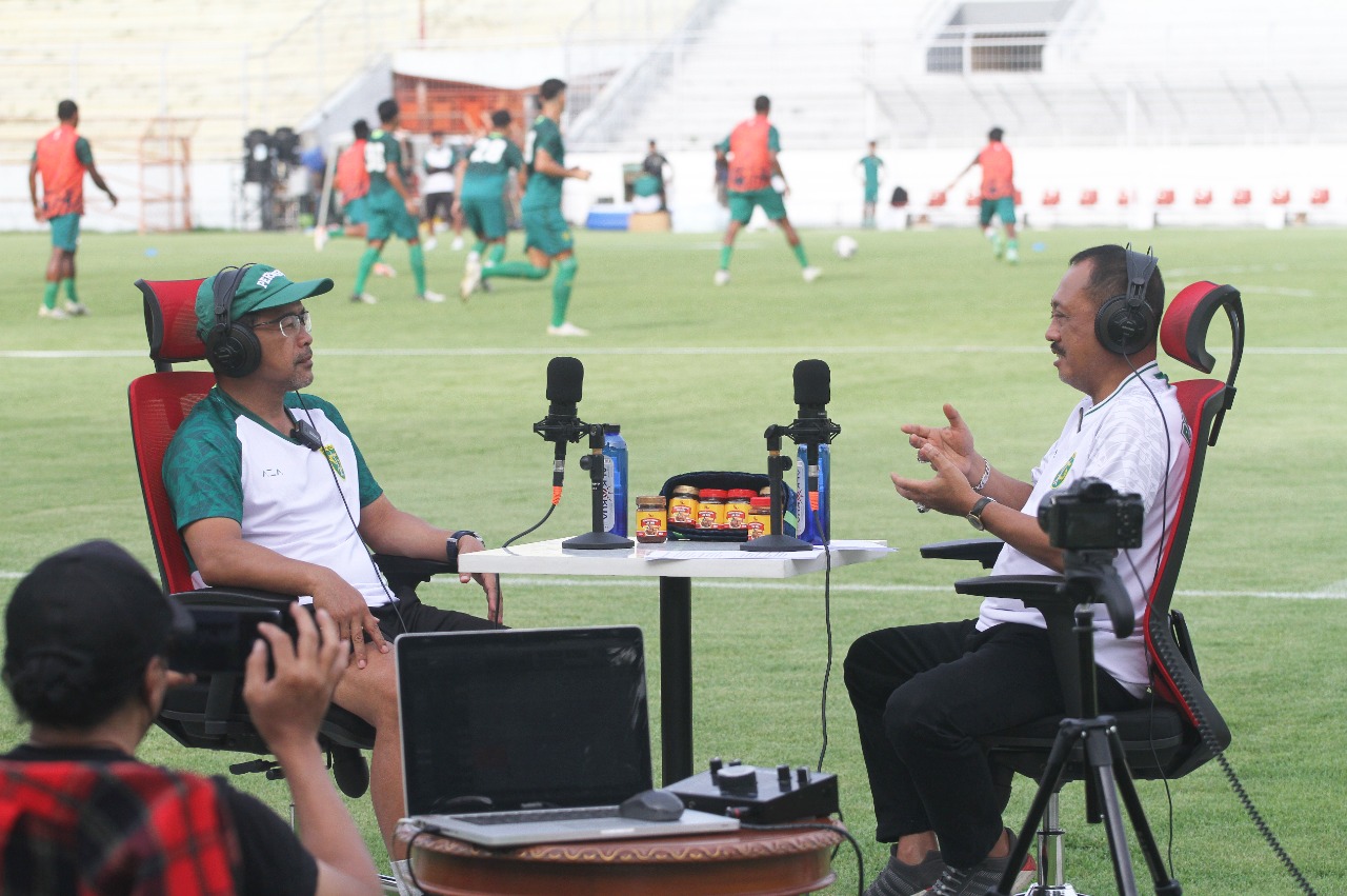 Podcast bareng Coach Aji Santoso, Wawali Armuji Motivasi Kembalikan Kejayaan Persebaya