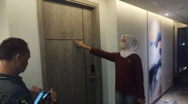 Kamar Hotel Lantai 17, Video Mesum Wanita Kebaya Merah Direkam