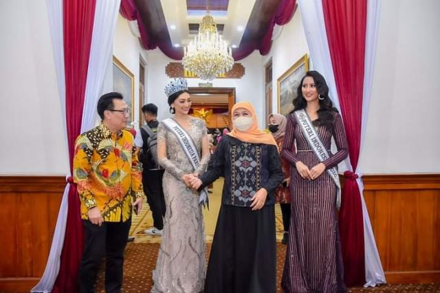 Gubernur Jawa Timur Khofifah Indar Parawansa Menerima Kunjungan Putri Indonesia Pariwisata 2022