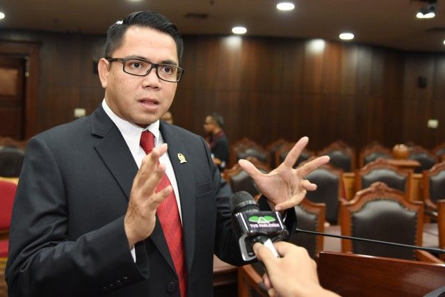 Arteria Dahlan: Kebijakan Keamanan Dalam Negeri Ada di Menko Polhukam, Bukan Kepolisian