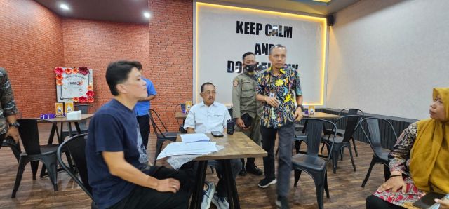 Wawali Armuji Temukan 3 Rumah Biliar di Surabaya yang Nekat Buka di Bulan Ramadhan