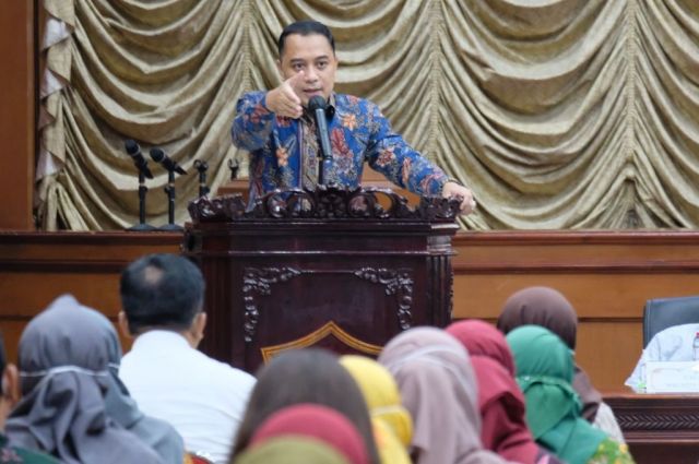 TEGAS! Wali Kota Eri Cahyadi Minta Pejabat Pemkot Surabaya Mundur, Ini Penyebabnya