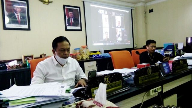 Legislatif Surabaya Dorong Dispendik Percepat Realisasi Seragam bagi Siswa Mitra Warga