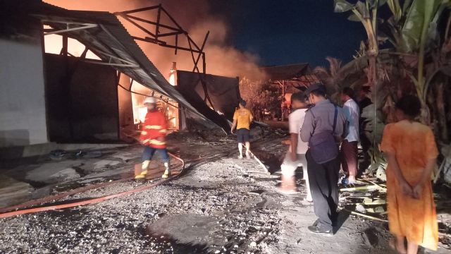 Olah TKP Lanjutan Kebakaran Pabrik Gangsar, Polisi : Kemungkinan Besar Konsleting Listrik