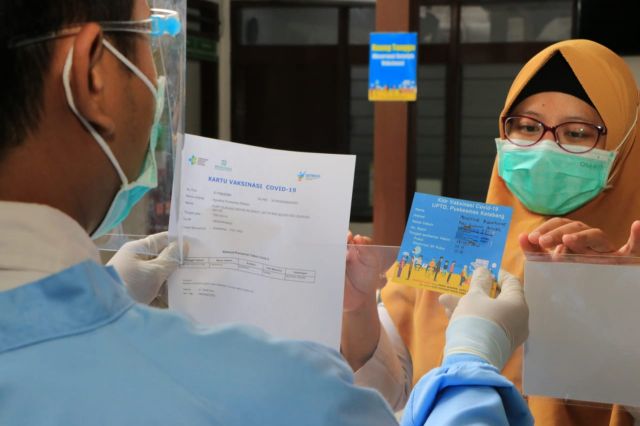 Vaksinasi COVID Nakes Surabaya Ditargetkan Rampung Akhir Januari