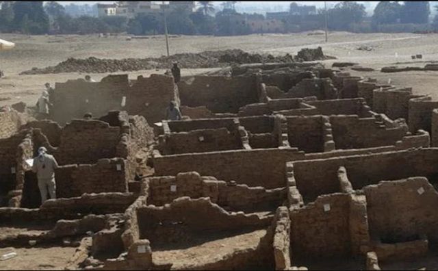 Terkubur 3 Ribu Tahun, Kota Emas yang Hilang Ditemukan di Mesir!