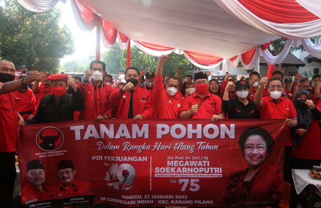 Hadiri Tanam Pohon HUT Megawati Soekarnoputri, Wawali Armuji yakin PDIP kian Maju dan Solid