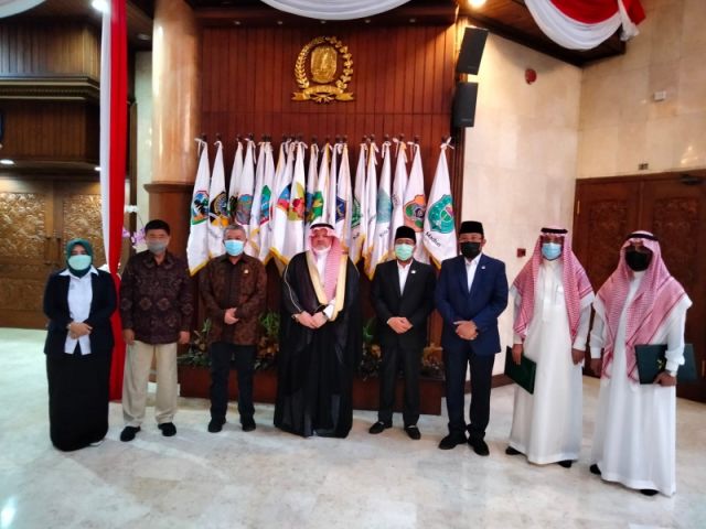 Dubes Arab Saudi Kunjungi DPRD Jatim, Pastikan Jatah Umrah dan Haji Warga Jawa Timur Dibuka Kembali